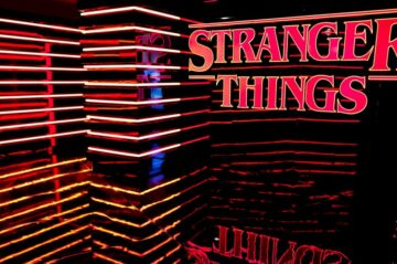 20-Construction-and-installation-of Stranger-things-PopUp-stores