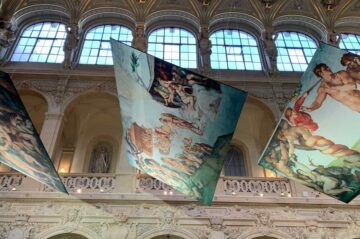 25-Hanging-installation-of-art-exposition