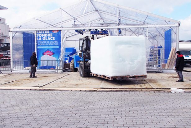 Giant ice cube – Iglo, Paris
