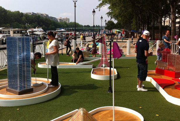 Installation – Minigolf, Paris Plages