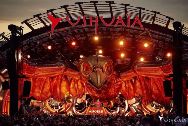 Tomorrowland, Bird Tour